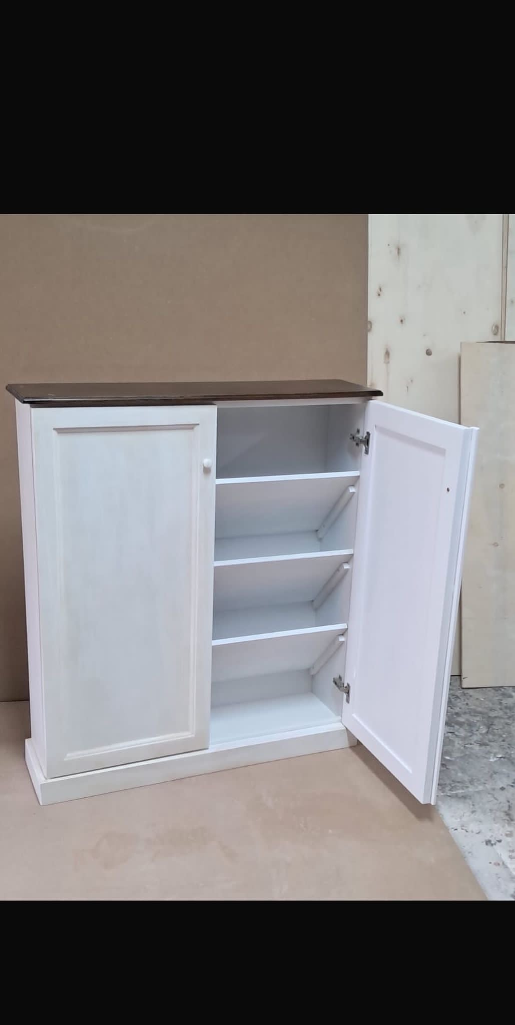 Scarpiera artigianale