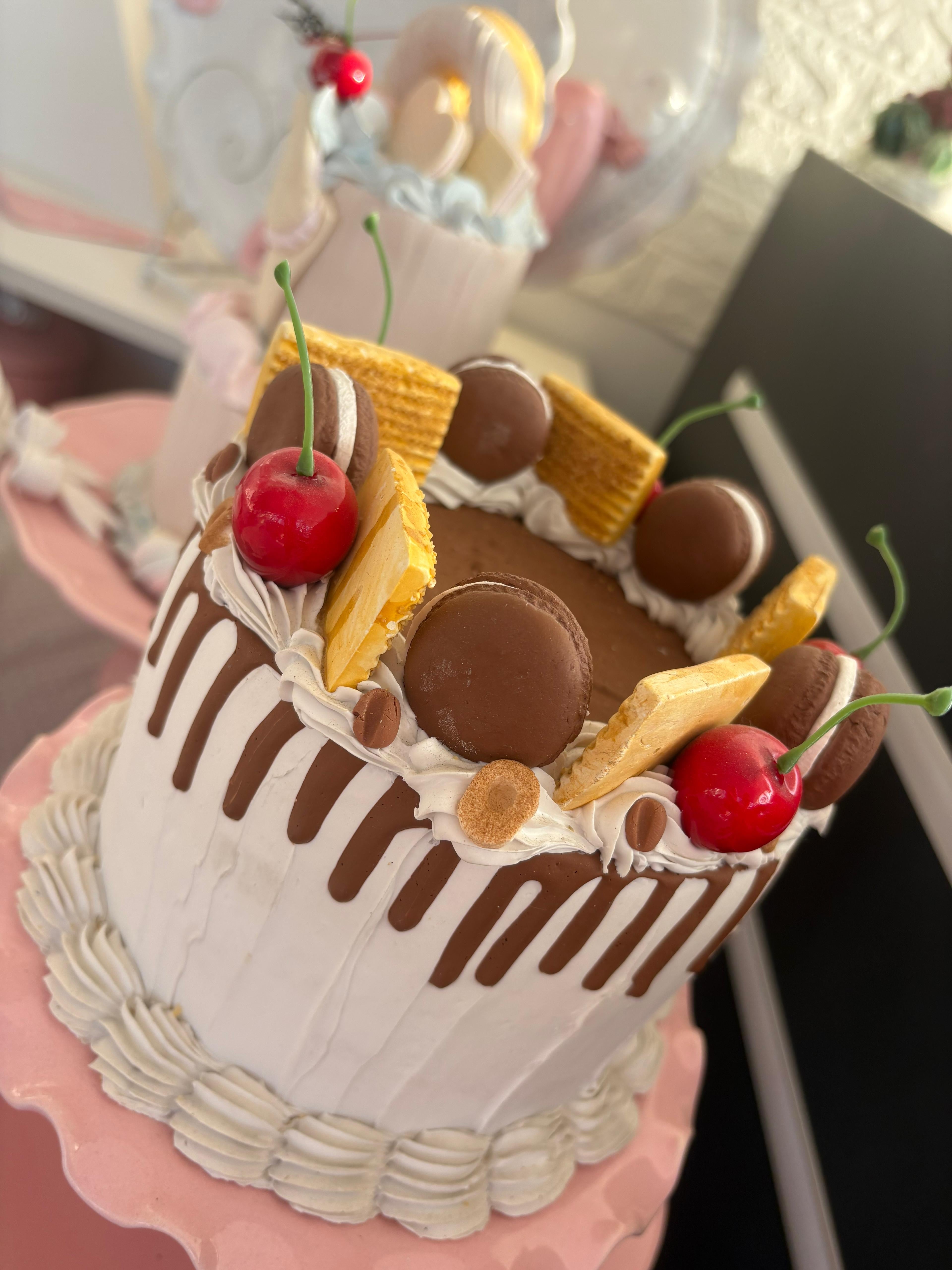 Torta finta disponibile